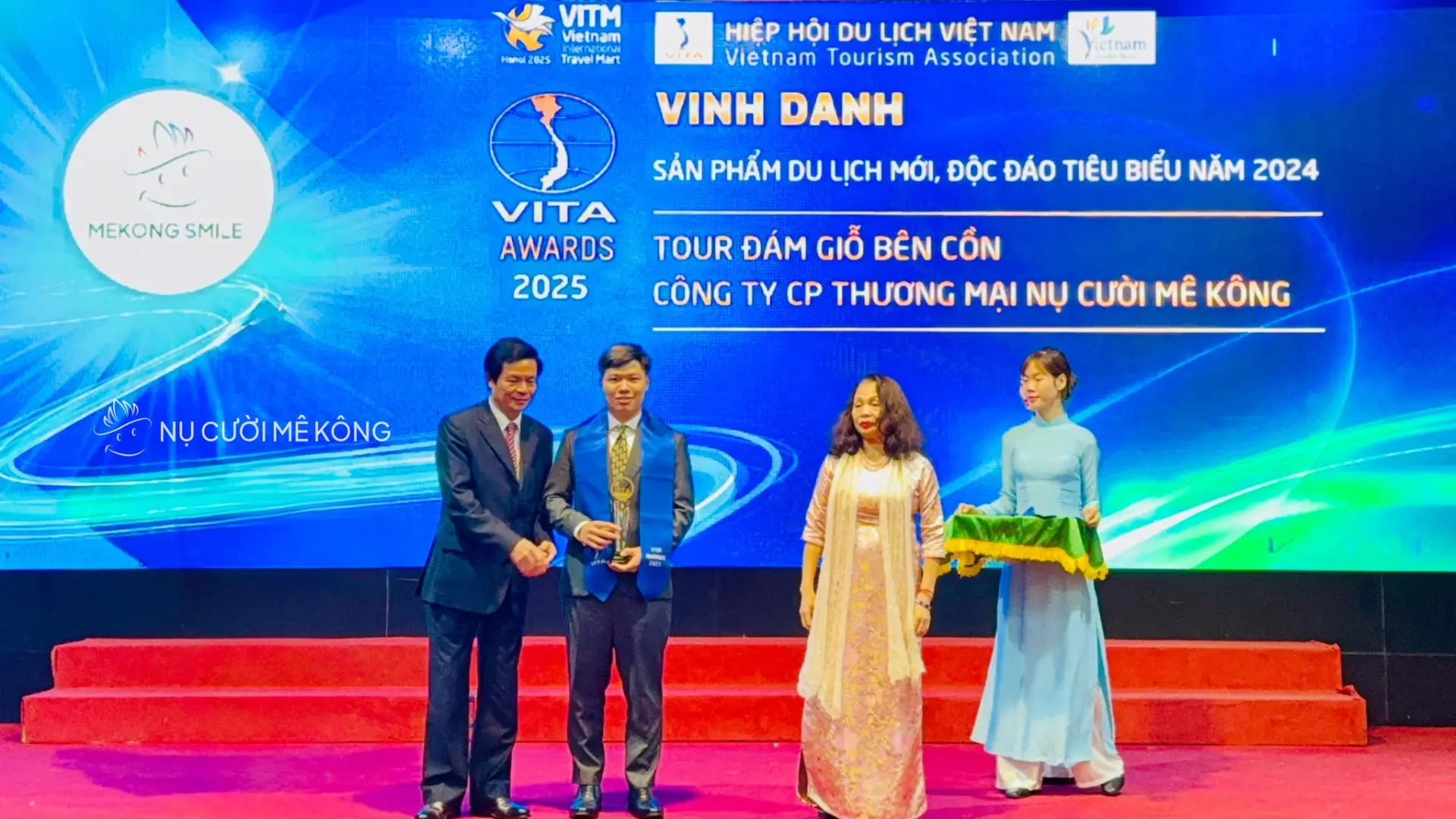 dam-gio-ben-con-san-pham-du-lich-moi-doc-dao-vita-awards
