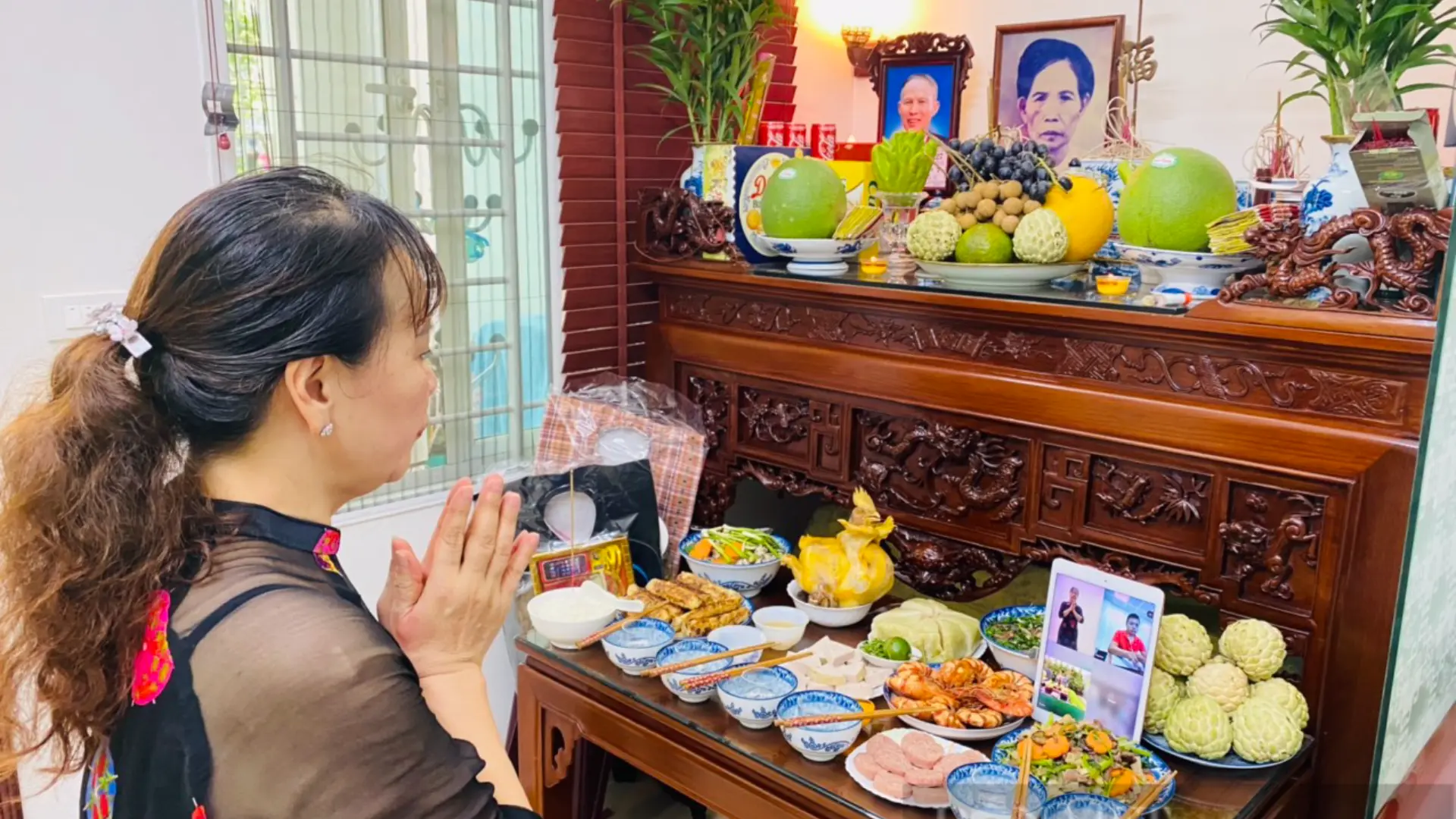 khong-gian-và-cach-bay-le-cung-tien-thuong-con-son-can-tho