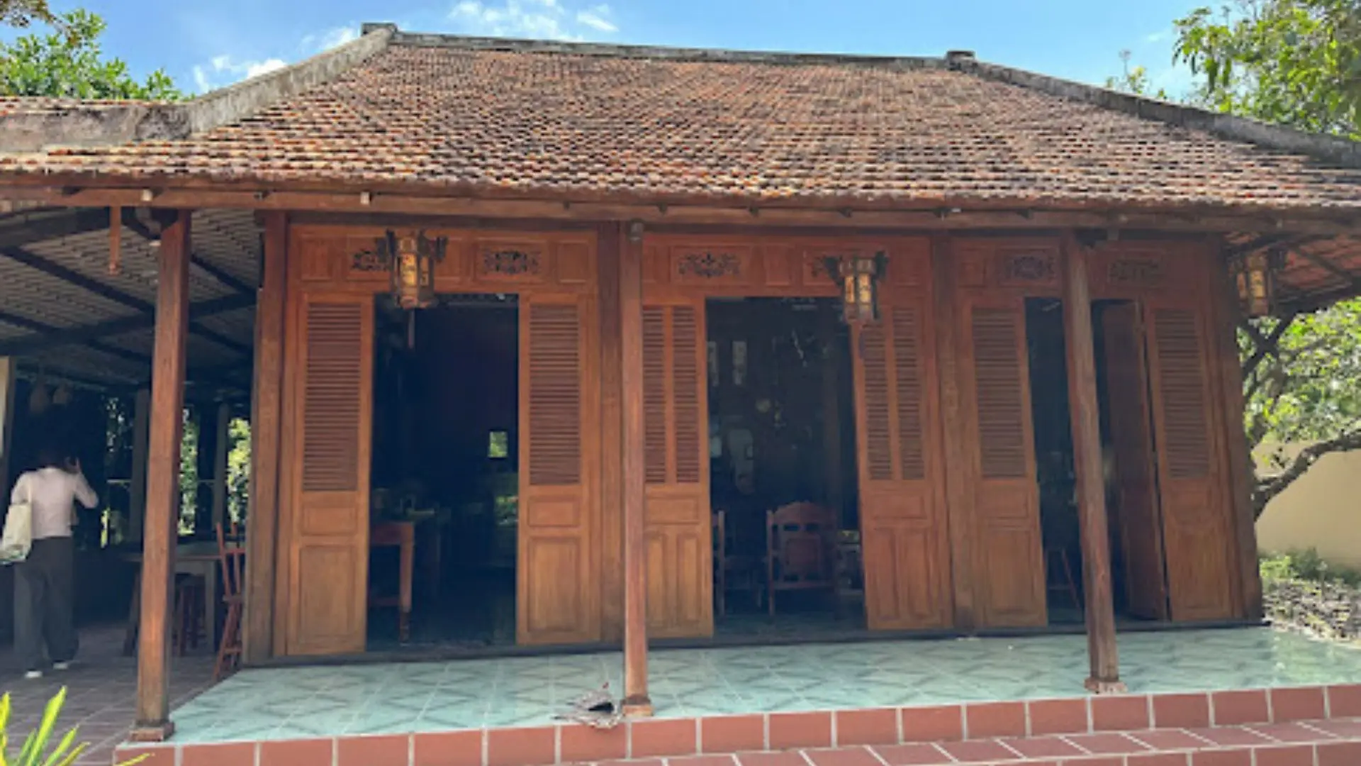 Tham quan nhà Xưa tại Cồn Sơn