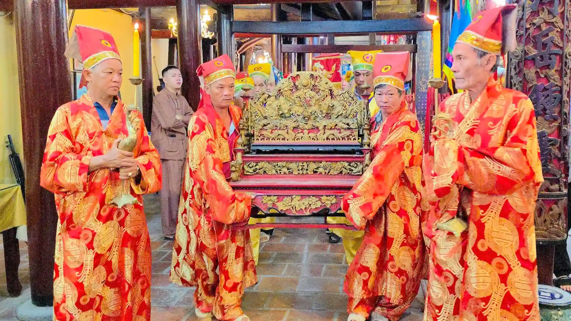 Lễ rước sắc Thần - nghi lễ quan trọng tại Lễ Hội Kỳ Yên